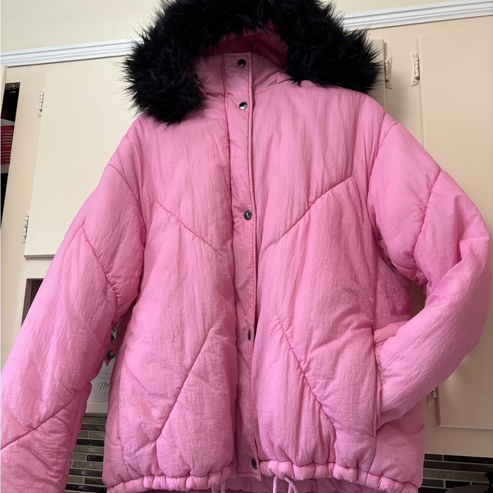 Armani Exchange Pink Puffer Jacket With Faux Fur Trim - Picture 6 of 9